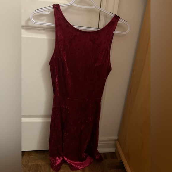 H&M Red Velvet Dress - Picture 4 of 7
